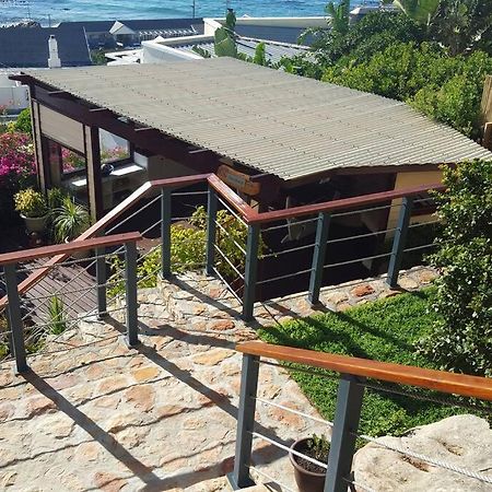 18 Steps - Seaside Cottage With Breathtaking Views เคปทาวน์ ภายนอก รูปภาพ